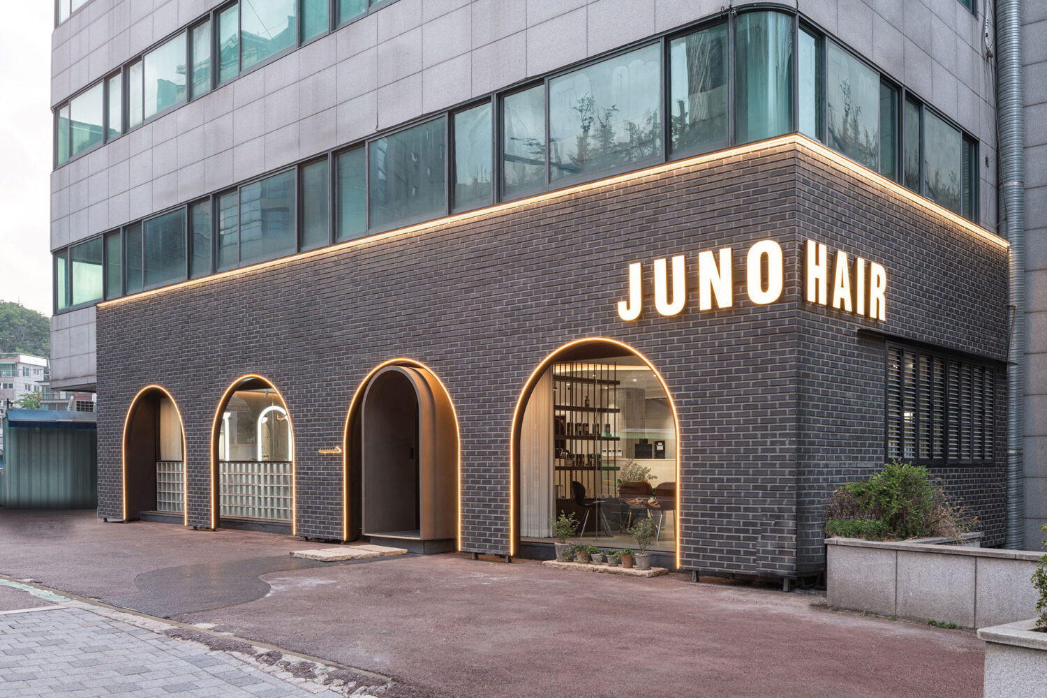 JUNO Hair Reservation - Building 준오헤어샵 예약 건물